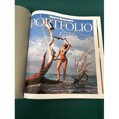 246 - Sports Illustrated - Swimsuit Portfolio: Fantasy Islands - 2011 Issue - Very good condition in wrapp... 