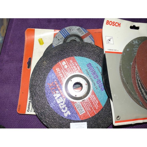 174 - SELECTION OF CUTTING DISCS FOR MASONARY AND METAL PLUS RUBBER SANDING DISC