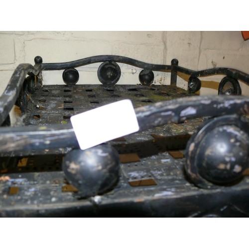 180A - BLACK METAL LOG TRAY ON STAND