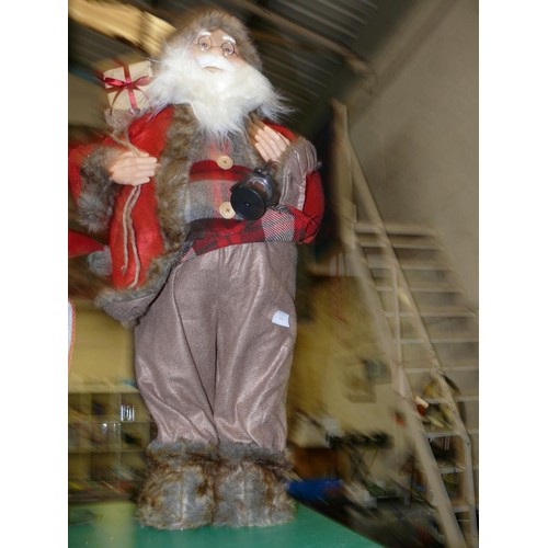 418 - LARGE GOOD QUALITY STAND UP SANTA