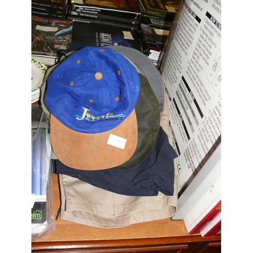 421 - SELECTION OF MENS SHORTS AND HATS