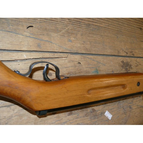 181 - A WESTLAKE BREAK BARREL AIR RIFLE 22MM IN GOOD ORDER