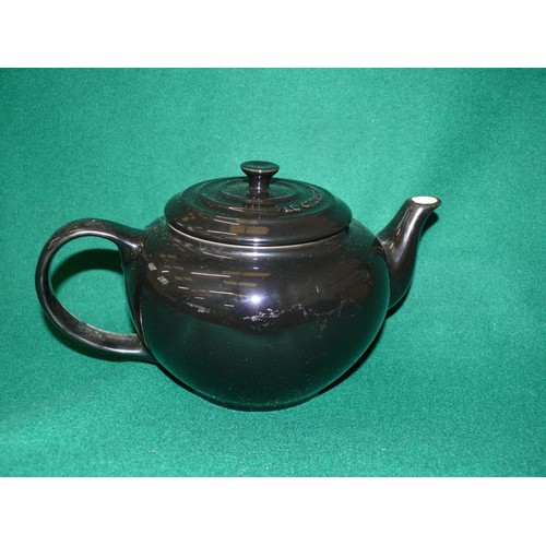 126A - BLACK CERAMIC LE CRUESET TEAPOT