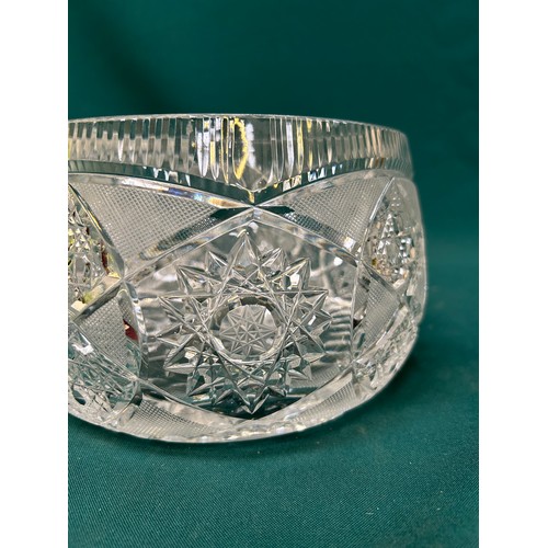 213 - A graduated pair of very heavy cut glass lead crystal bowls - the largest  24cm dia