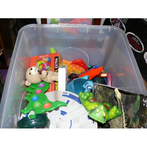 176 - A BOX OF TOYS TO INCLUDE A DEADPOOL FUNKO POP, KAWASAKI MOTORCYCLE, NEW DINOSAUR, PUZZLES ETC