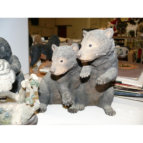 385 - COLLECTION OF ANIMAL FIGURINES MOSTLY COUNTRY ARTISTS TO INCLUDE BLACK BEARS AND GORILLA