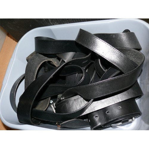 413 - LARGE SELECTION OF VARIOUS BELTS