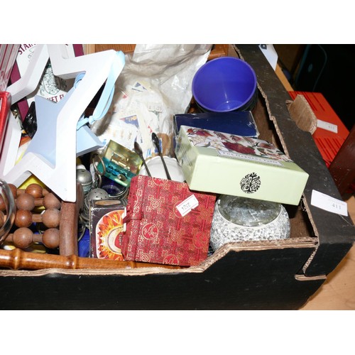 411 - LARGE BOX OF VARIOUS DECORATIVE AND COLLECTABLE ITEMS