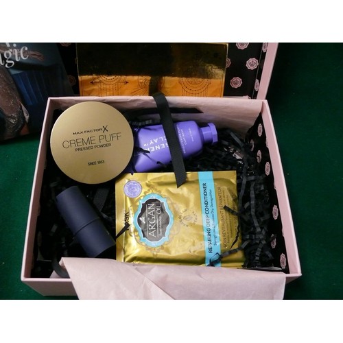 409 - BOX OF GOOD QUALITY MAKE UP AND COSMETICS