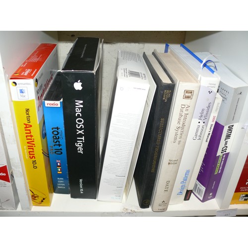 487 - 5 CUBES OF VARIOUS COMPUTER SOFTWARE AND RELATED BOOKS