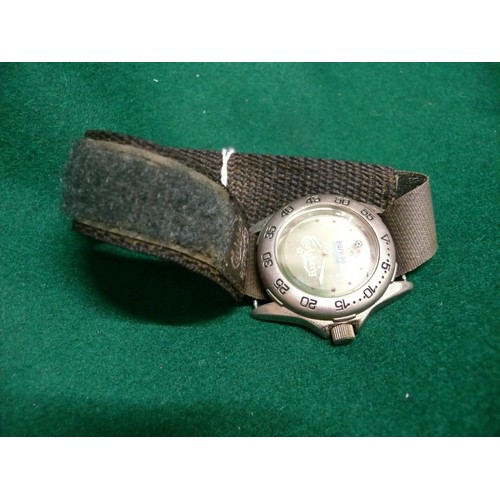 9 - COLLECTORS PIECE U E F A EUR0 96 CARLSBERG GENTS WATCH