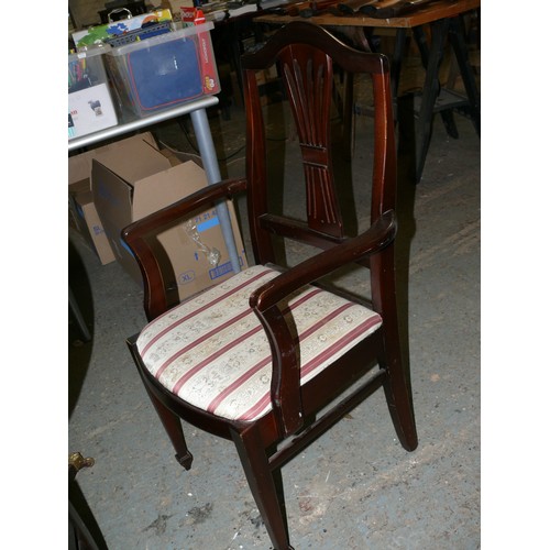 517 - NICE DARK WOOD EXTENDING DINING TABLE WITH 8 MATCHING CHAIRS