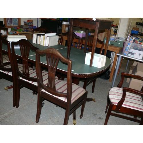 517 - NICE DARK WOOD EXTENDING DINING TABLE WITH 8 MATCHING CHAIRS