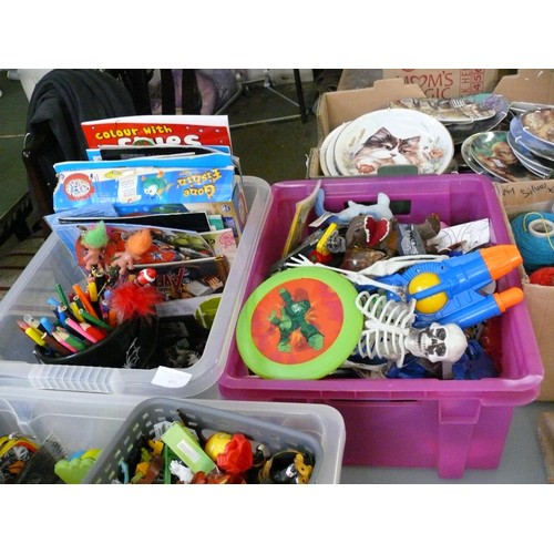 491 - 3 TUBS OF VARIOUS TOYS TO INCLUDE LEGO, FIGURINES, BOOKS ETC