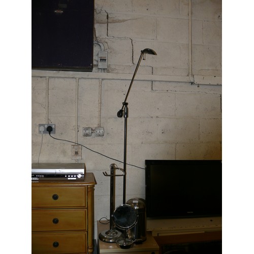 511 - VERY NICE FLOOR STANDING WORK LIGHT