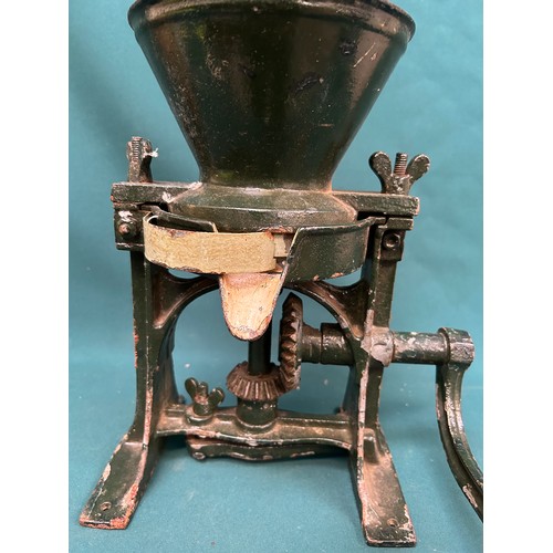 374 - Rare 19th Century cast iron hand paint mill (grinder for powdered paints)