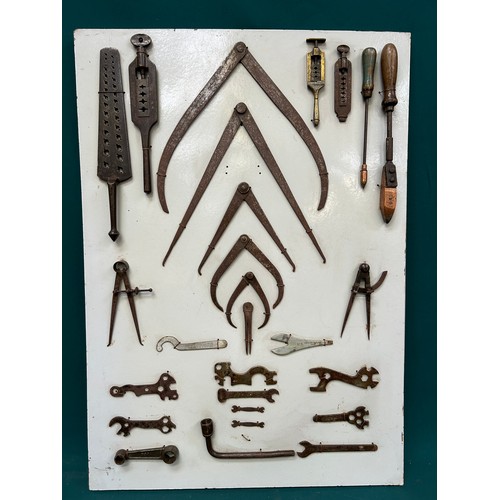 379 - Display board with collection of vintage precision tools engineering etc including wire / thread gau... 