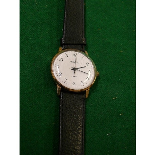 25 - SEKONDA LOVELY GENTS WATCH GOLD PLATED WITH REAL LEATHER STRAP WORKING FINE