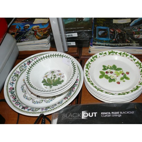 423 - PORTMEIRION BOTANICAL GARDEN PLATE AND BOWLS PLUS POMONA PLATES