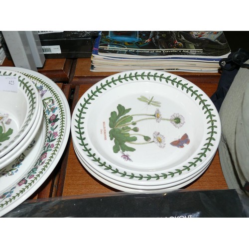 423 - PORTMEIRION BOTANICAL GARDEN PLATE AND BOWLS PLUS POMONA PLATES