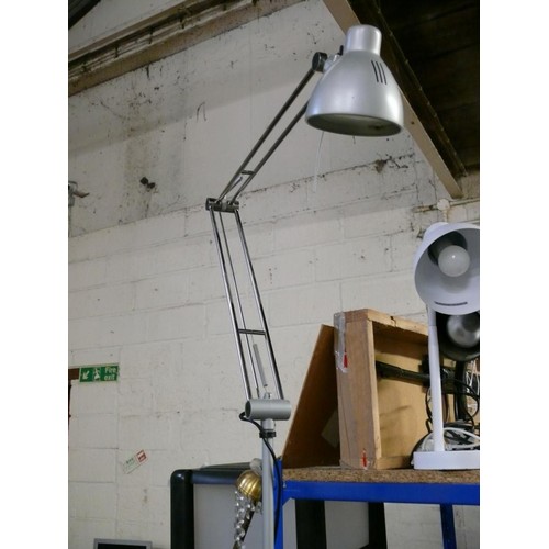 470 - FLOOR STANDING ANGLEPOISE STYLE WORK LIGHT PLUS 2 DESK LAMPS ONE WHITE AND ONE BLACK