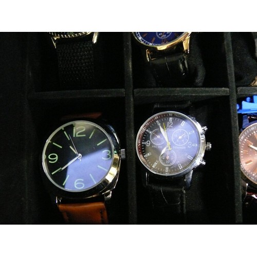 35 - A WATCH DISPLAY BOX WITH 23 NEW OR NEARLY NEW WATCHES A LOT OF WHICH ARE WORKING FINE, REFER TO PHOT... 