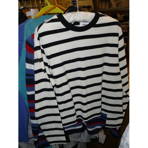 556 - SELECTION OF GOOD QUALITY LADIES JUMPERS