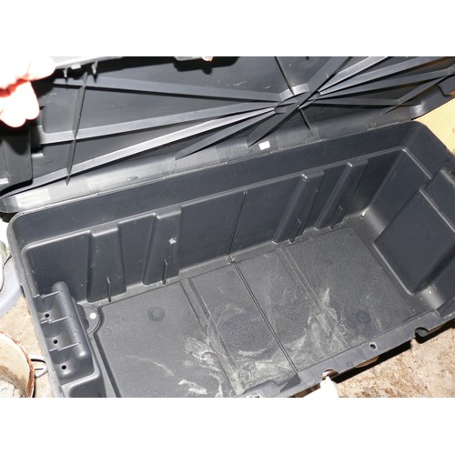 587 - LARGE BLACK STORAGE BOX GORILLA ON WHEELS