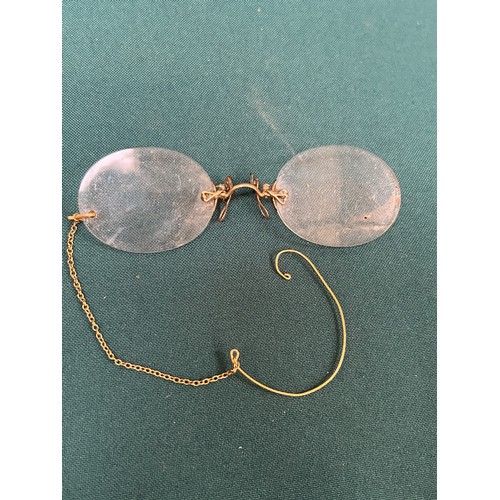 223 - 7 Pairs of vintage spectacles and pince nez with cases