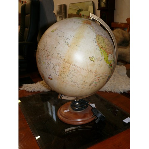 51 - VINTAGE LIGHT UP GLOBE