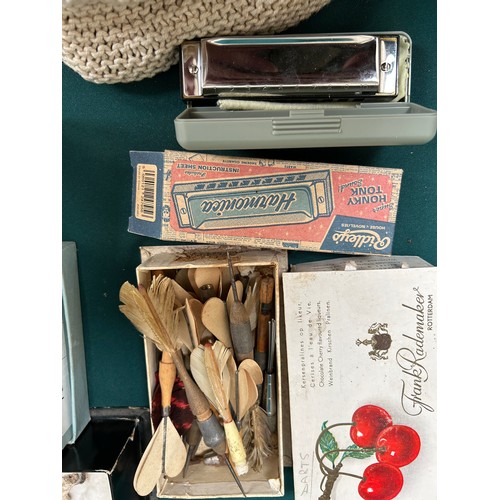 416 - Vintage Collectables comprising antique clay pipes, darts, Ridley's Harmonica in original box, a few... 