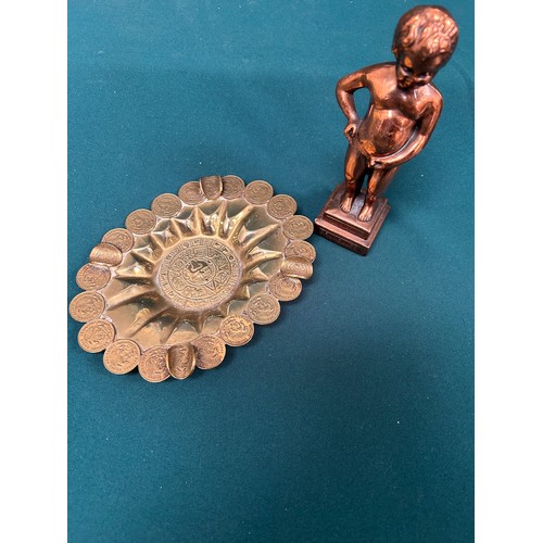 2 - VINTAGE BRASS ASHTRAY MADE UP FROM 25 X CINCO CENTAVOS (5 CENT) MEXICAN COINS - 1960'S DATES. THE LO... 