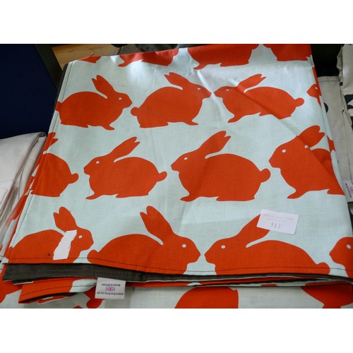 513 - 10 WATERPROOF PICNIC BLANKETS WITH RABBIT DESIGN MADE IN THE UK FOR ANORAK