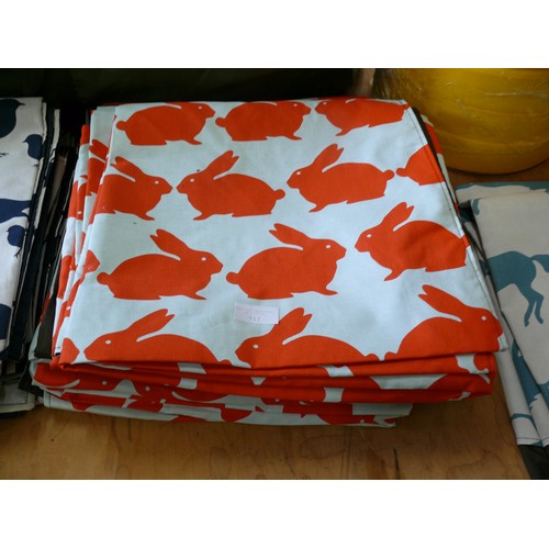 511 - 10 WATERPROOF PICNIC BLANKETS WITH RABBIT DESIGN MADE IN THE UK FOR ANORAK