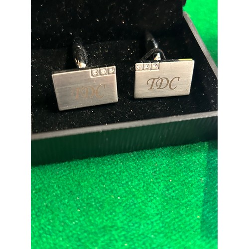 29 - TWO PAIRS OF GENTS BRUSHED STEEL AND CHROME CUFFLINKS WITH BOXES, ONE PAIR WITH INITIALS 