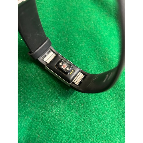 31 - FITBIT FITNESS TRACKER