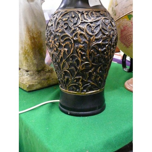 50 - LARGE ORNATE CERAMIC TABLE LAMP