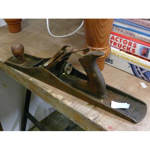 498 - LARGE NO. 6 SMOOTHING PLANE