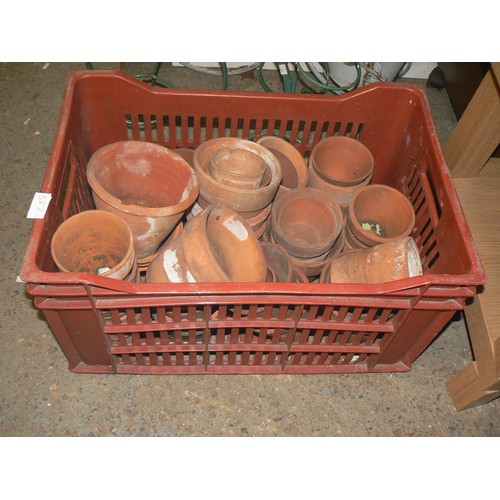 537 - LARGE CRATE OF TERRACOTTA PLANT POTS