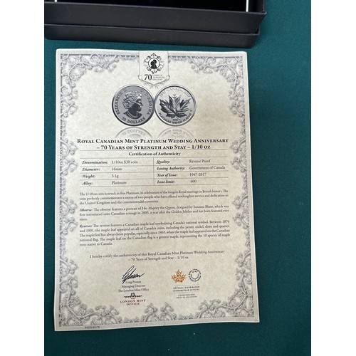 77B - Royal Canadian Mint Platinum Wedding Anniversary 30 Dollar proof coin in pure Platinum (3.1 grams) i... 