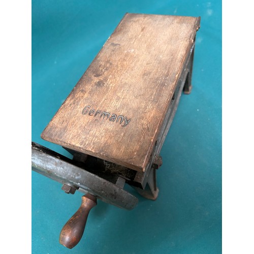 406 - An early 20th Century German made cast iron tobacco cutter or shredder