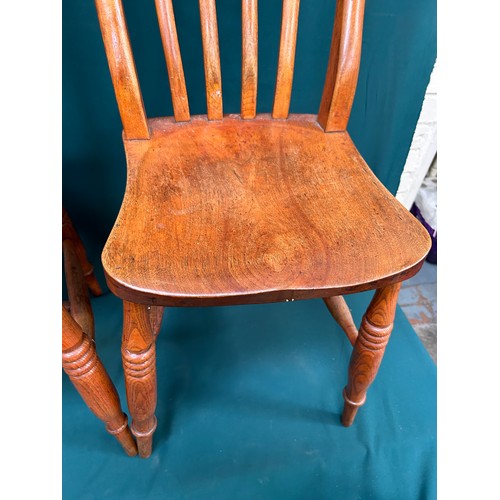 485 - Good pair of Victorian elm seated kitchen chairs with lathe backs - nice chestnut colour