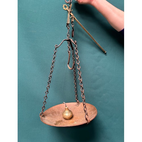 352 - An unusual antique steelyard balance with brass graduated measurement rod, brass weight, copper pan ... 