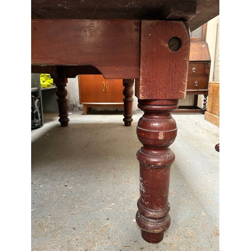 426 - Large Victorian Mahogany Dining table with three loose leaves, on barrel legs. Originally a metamorp... 