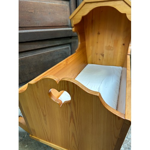 351B - A handmade traditional baby’s cradle in pine with rockers