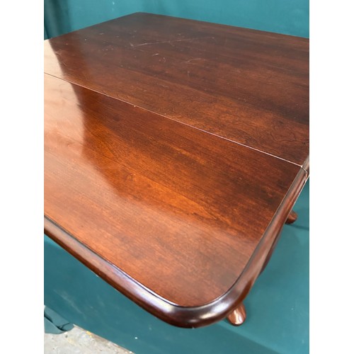 510 - Late 20th Century American mahogany lowboy side table with drop leaves on sprung catches - drawer to... 