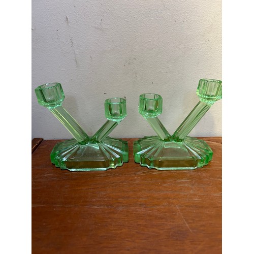 17 - A good Art Deco green uranium glass dressing table set consisting of 6 pieces - by Bagley & Co West ... 