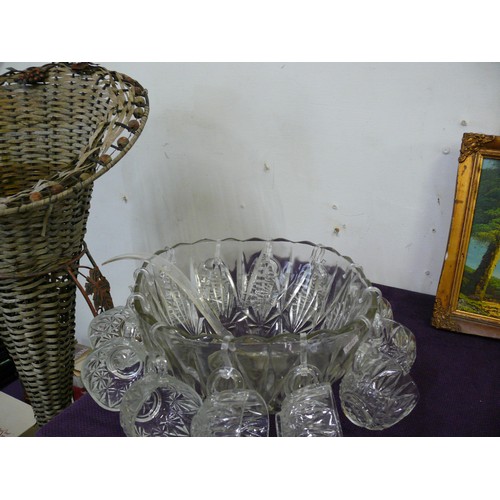 118 - LARGE GLASS PUNCH BOWL WITH 12 MATCHING CUPS PLUS LADEL