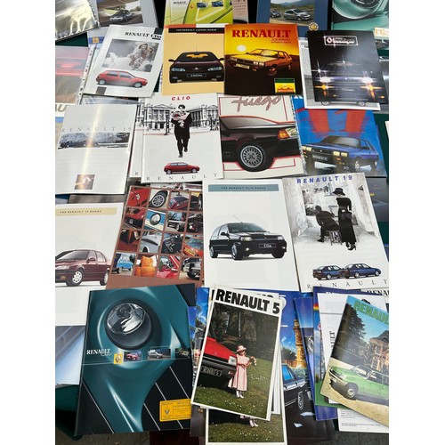 150 - AUTOMOBILE EPHEMERA / CAR BROCHURES - ALL IN VERY GOOD CONDITION. OVER 50 IN TOTAL. 1980'S TO 2000's... 