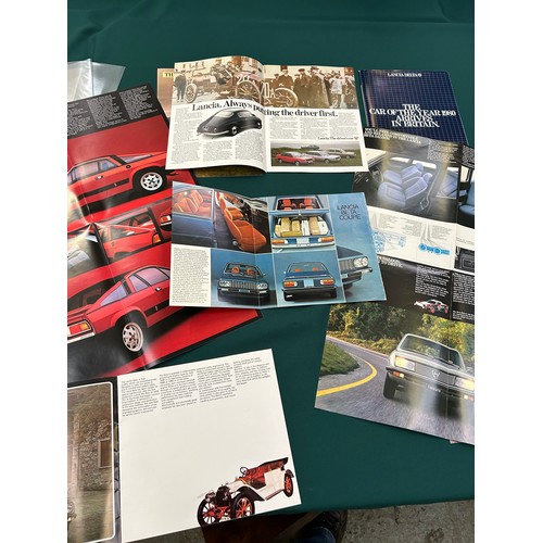 151 - AUTOMOBILE EPHEMERA / CAR BROCHURES - ALL IN VERY GOOD CONDITION. ALL LANCIA . INCLUDES PRISMA, BETA... 